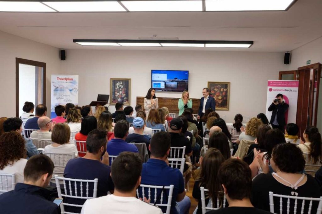El presidente del Cabildo Marcial Morales recibió a los profesionales en el Hotel Mirador