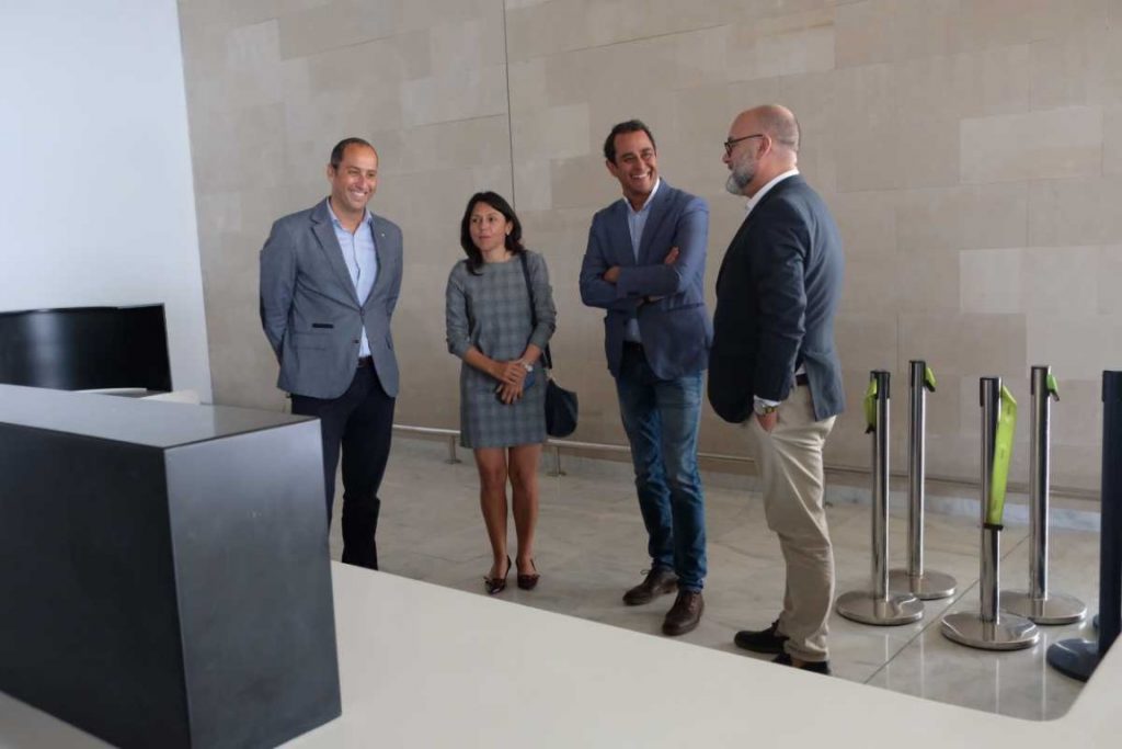 El servicio está previsto que empiece a funcionar a partir del 29 de abril. Será un espacio diáfano instalado en la zona de Llegadas del recinto