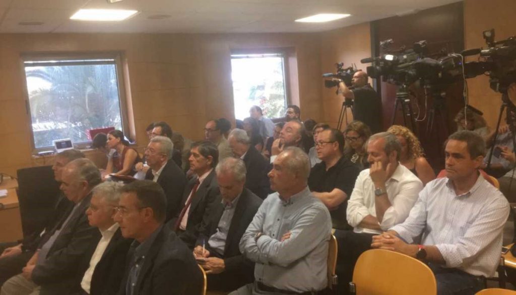 La sentencia condena a seis personas y dos empresas a pagar 61