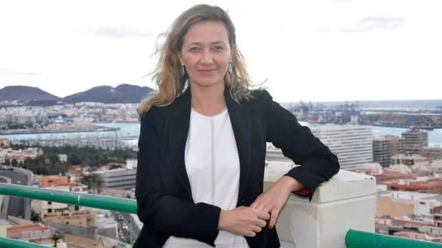 “Tenemos una candidata al Congreso que cuando la ven los corruptos