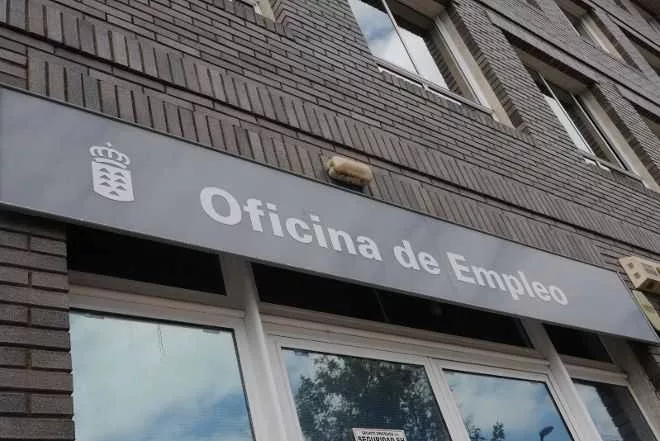 Los inscritos en las oficinas de empleo disminuyeron en 13.146 personas