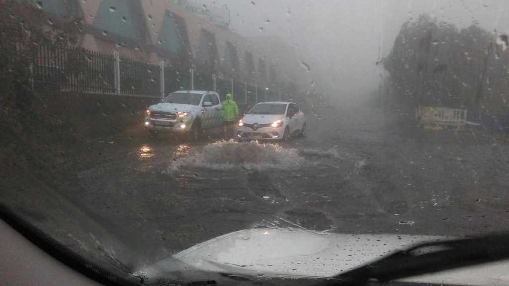 La borrasca deja inoperativos los dos aeropuerto de Tenerife durante más de una hora