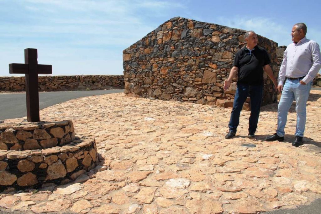 La restauración supone la reconstrucción del Mesón del Camino de Las Pocetas que data de 1812