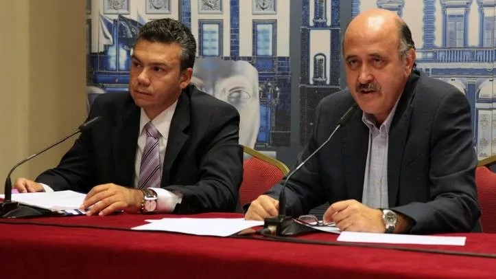 El auto apunta al concejal de CC Dámaso Arteaga y otras ochos personas