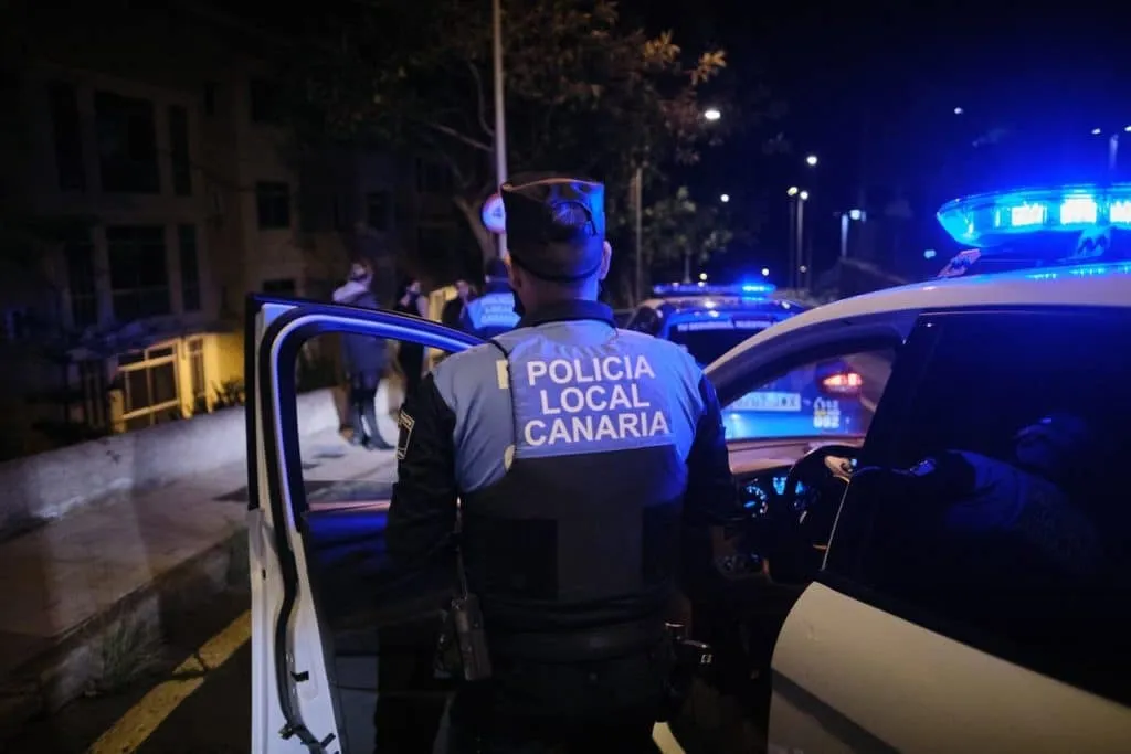 agresion a dos agentes en las palmas