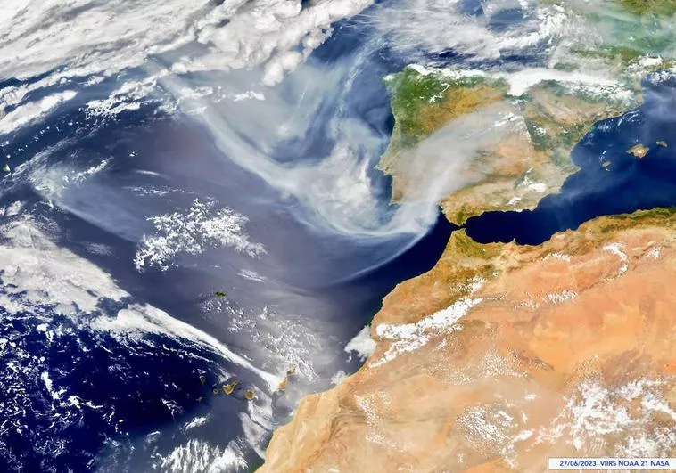 Así muestra el satélite la nube de ceniza que rozará Canarias.