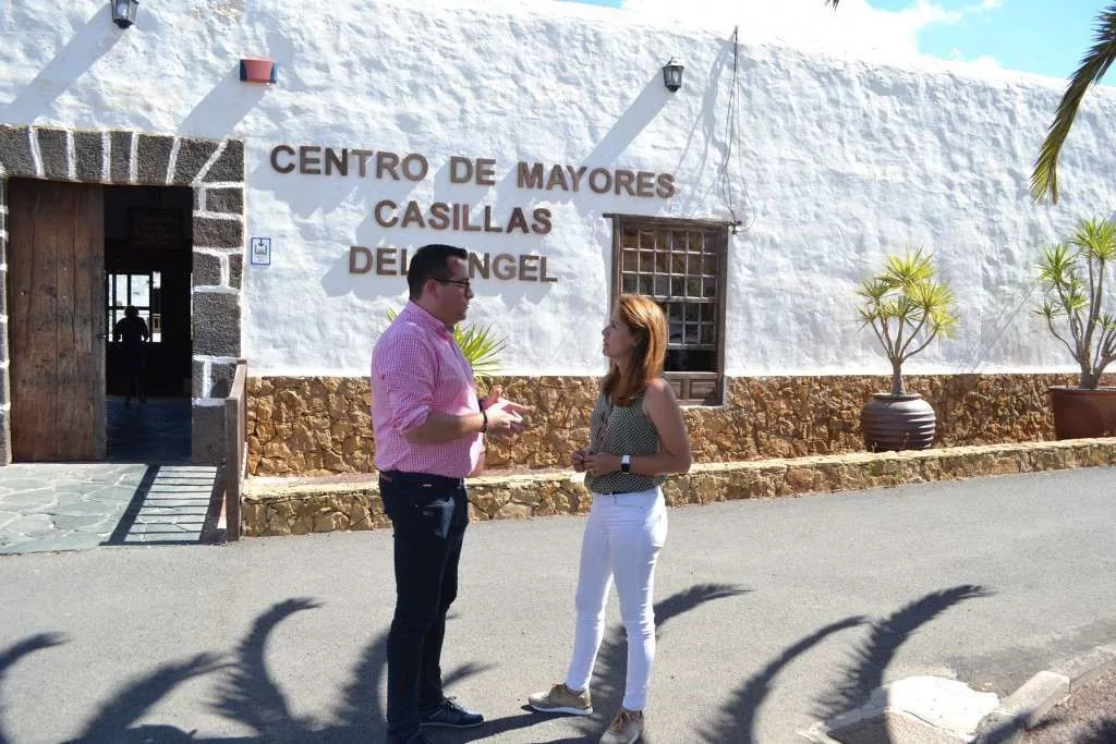 El Cabildo gestiona la incorporación de siete nuevos técnicos en Asuntos Sociales y una solución para la ubicación de la Residencia de Mayores