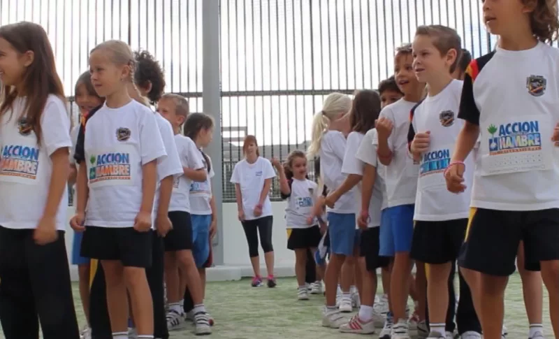 Cerca de 700 personas