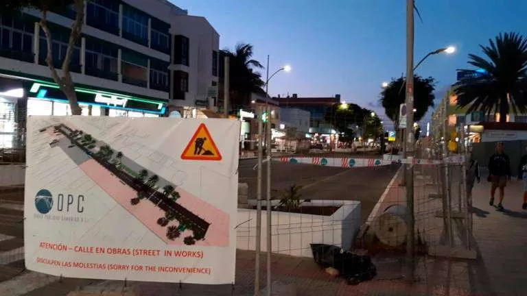 El tránsito de vehículos permanecerá cerrado hasta que finalicen las obras del proyecto