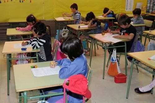 Afirma que el Archipiélago necesita 2.400 docentes más para alcanzar la media estatal y que está a la cola en Educación Infantil de 0 a 3 años