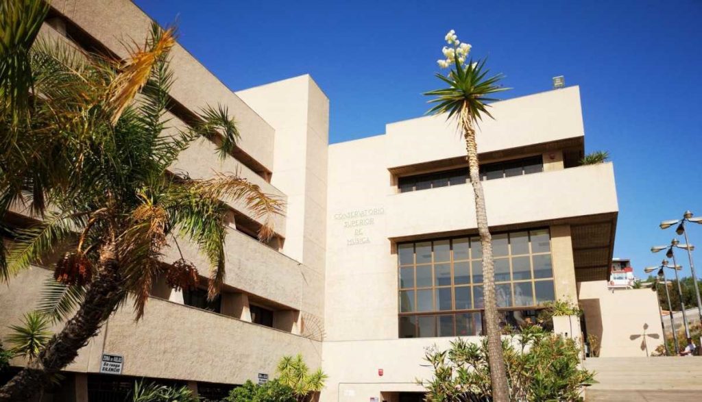 Asegura que padecen una "injusta desigualdad" y pide que se abran las listas para las especialidades que han quedado desiertas