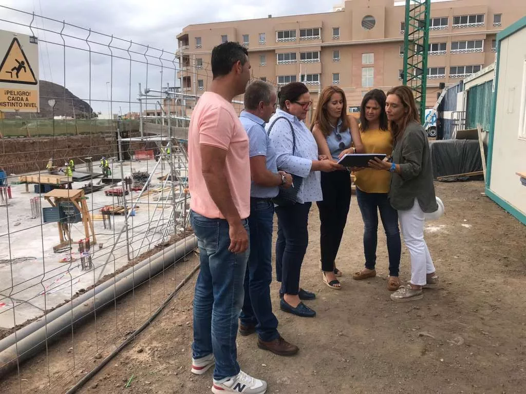 Para aclarar de una vez la situación de estos solares de la Residencia de Mayores y el Cenro Ocupacional se acordó convocar una reunión técnica