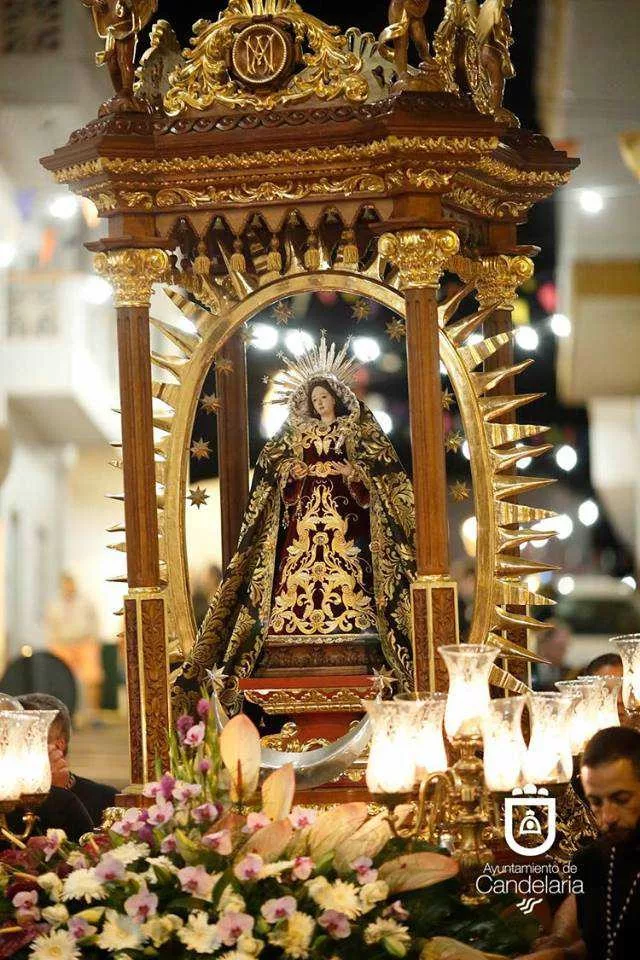 La Guardia Civil ha abierto una investigación para esclarecer los hechos / Los vecinos más próximos al templo aseguran no haber escuchado nada