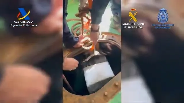 La droga estaba oculta en el tanque de lastre de un mercante.