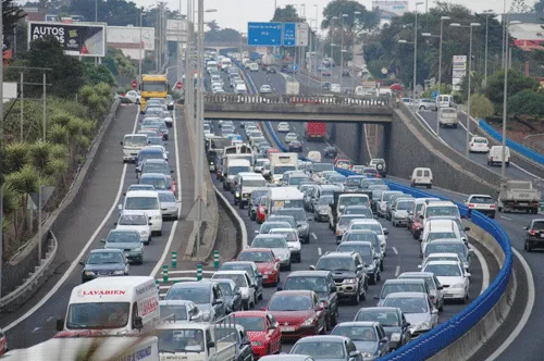 Los habituales atascos de las TF-5. /Archivo