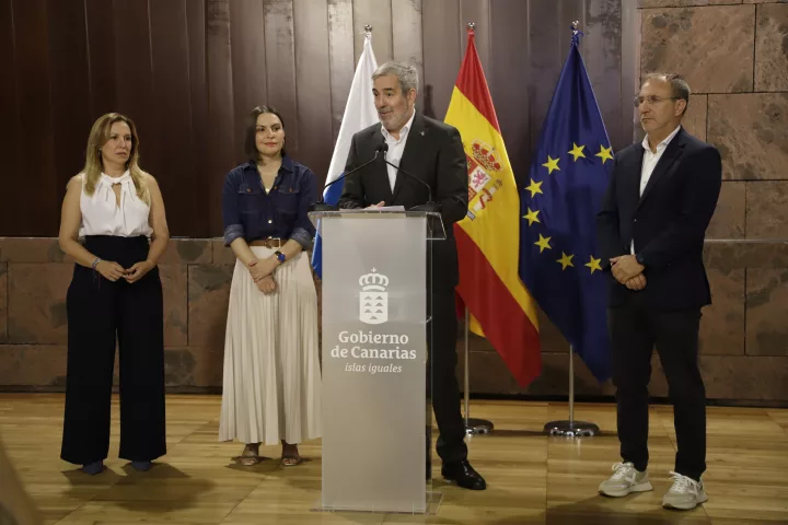 La Palma y Tenerife presentan la propuesta de albergar el Centro Nacional de Vulcanología
