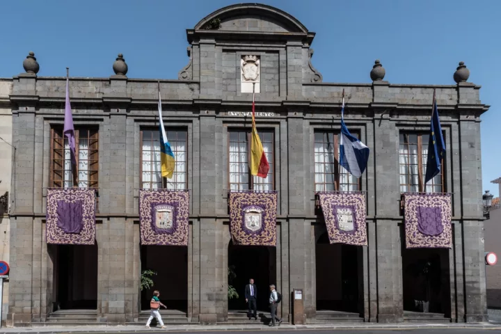 El Tribunal de Contratos anula la adjudicación del alumbrado de La Laguna por conflicto de intereses