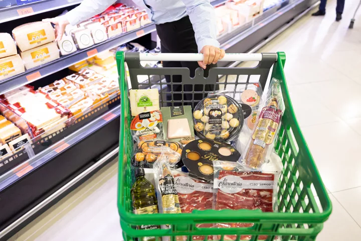 MERCADONA RECUPERA EN NAVIDAD SU SURTIDO ESTRELLA DE CHARCUTERÍA E INCORPORA NOVEDADES