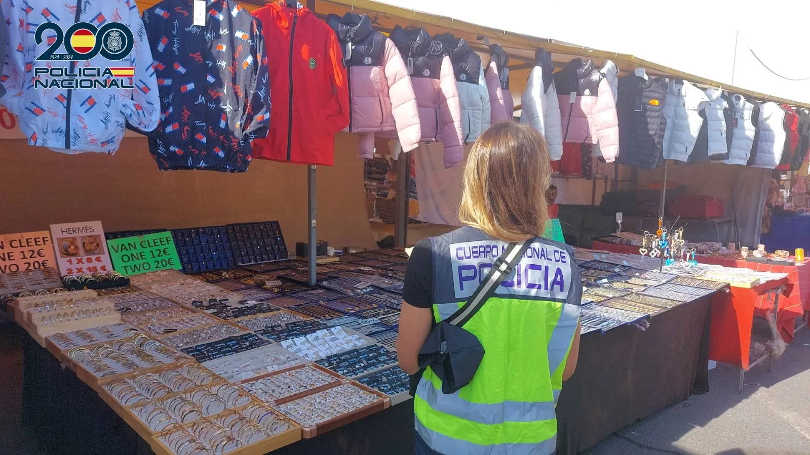 La Policía nacional detiene a 10 personas por la venta de productos falsificados