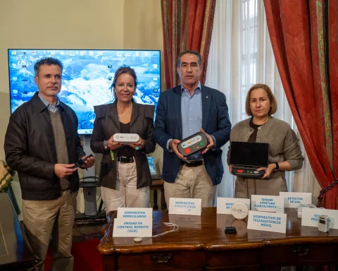 Presentación del programa de teleasistencia en la isla de la palma