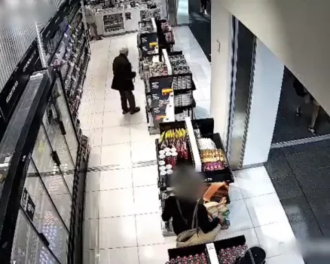 La Guardia Civil desarticula un grupo criminal que cometía hurtos de tabaco en diversos aeropuertos españoles