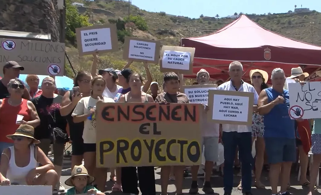 Los vecinos de El Pris piden paralizar las obras previstas por el Cabildo