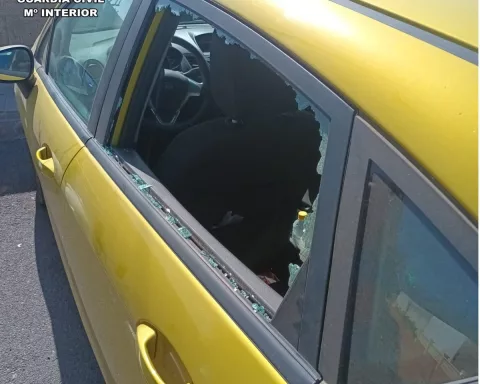 Una persona detenida acusada de cometer 27 robos con fuerza en interior de vehículo en el sur de Tenerife