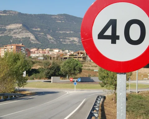 Señal tráfico 40km/h