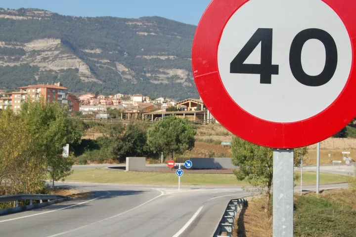 Señal tráfico 40km/h