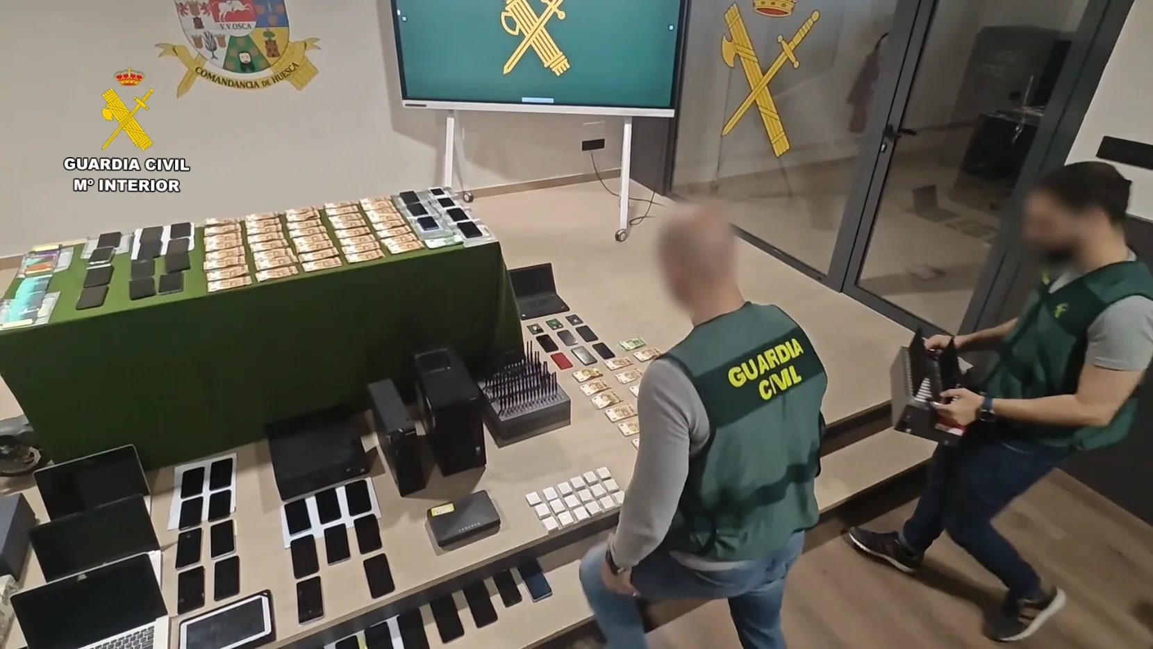 Desmantelada una red de ciberestafadores que ha defraudado más de un millón de euros haciéndose pasar por un banco