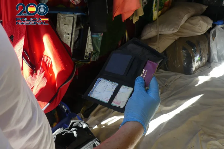 La Policía Nacional detiene a un varón por agresión sexual continuada, tenencia y producción de pornografía infantil